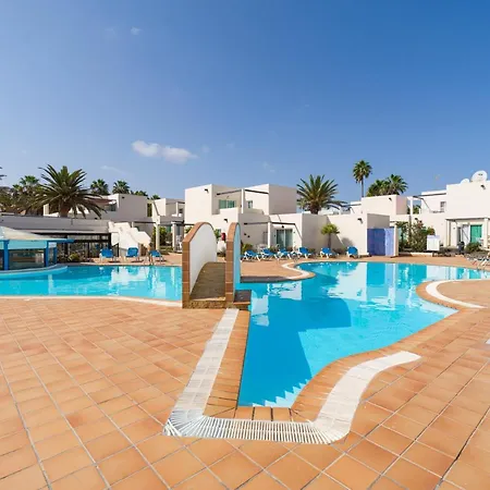Homeforguest Moderno Apartamento Con Piscina En Corralejo Exterior photo