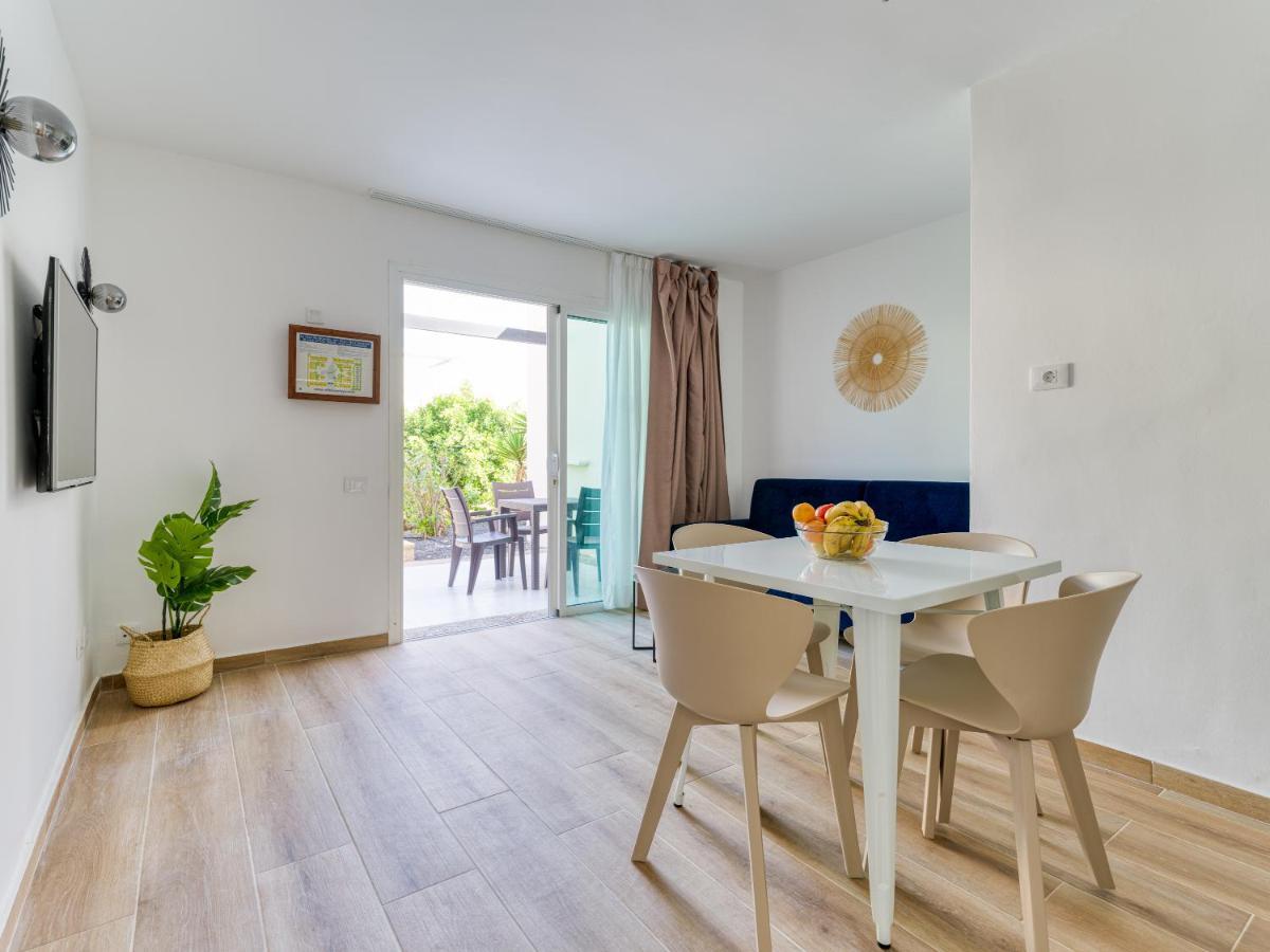 Moderno Con Piscina En Apartamento