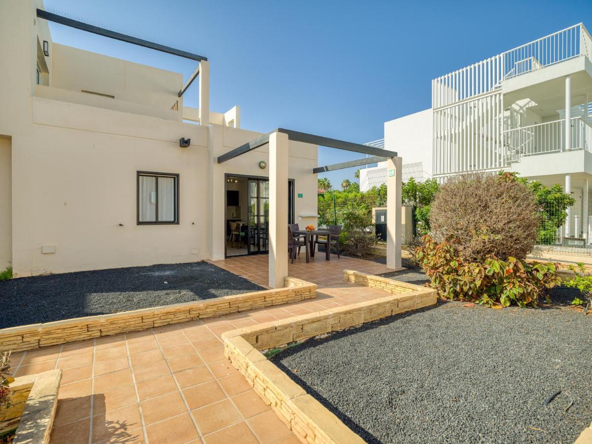Homeforguest Moderno Con Piscina En *