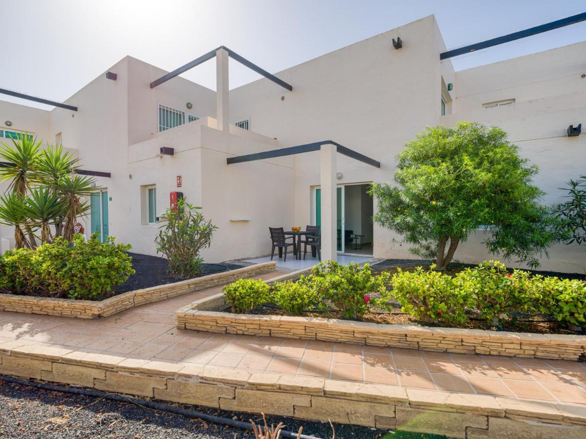 Apartment Homeforguest Moderno Con Piscina En *