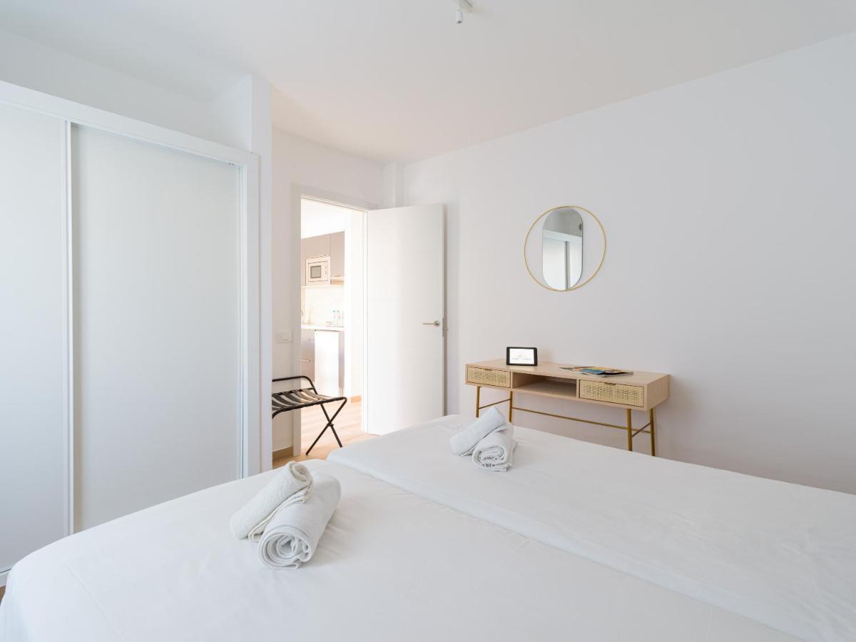 Apartment Homeforguest Moderno Con Piscina En